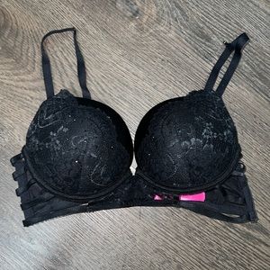FLASH SALE! LIKE NEW La Senza 34B Beyond Sexy Padded Bra